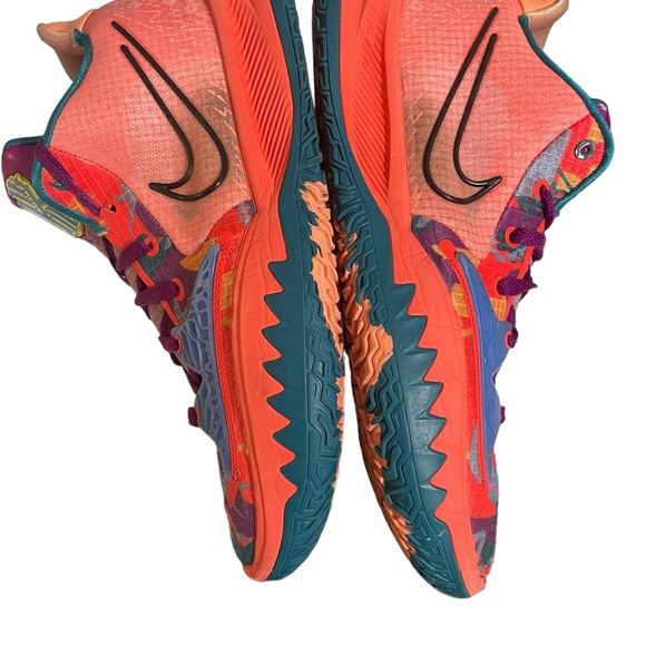 Men’s Nike Kyrie Low 4 EP 1 World 1 People Size 13 - Picture 9 of 10